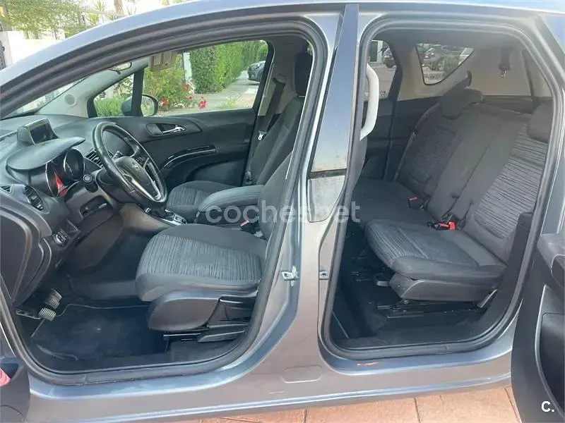 Usado Opel Meriva Selective 120 CV (88 kW) 2015 Gris / plata Monovolumen