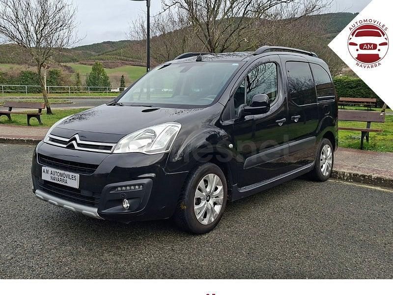 Usado Citroën Berlingo Feel 100 CV (73 kW) 2016 Gris / plata Monovolumen