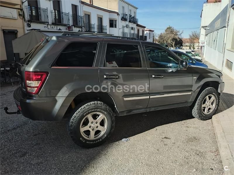 Usado Jeep Grand Cherokee Limited 218 CV (160 kW) 2005 Gris / plata SUV