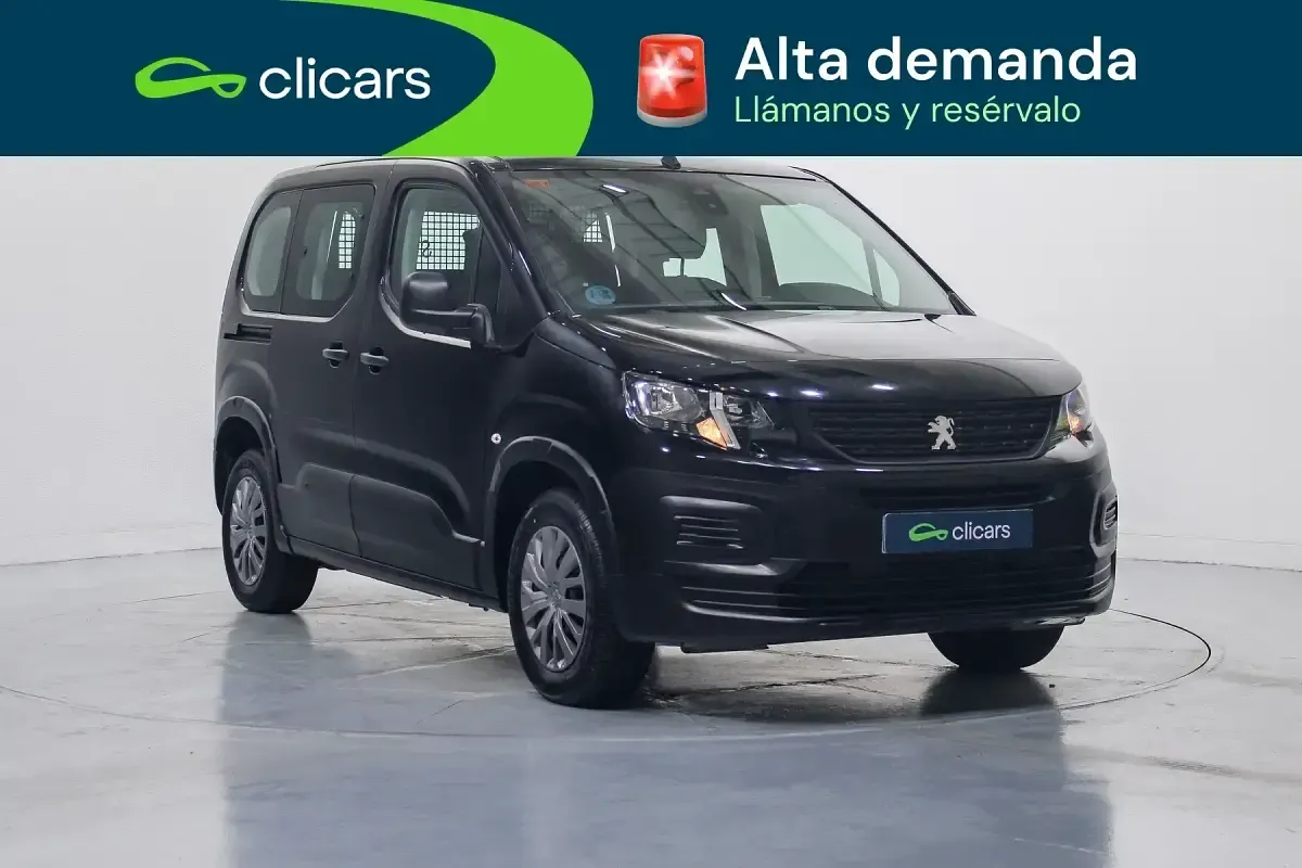 Usado Peugeot Rifter Business-Line 100 CV (73 kW) 2023 Negro Monovolumen