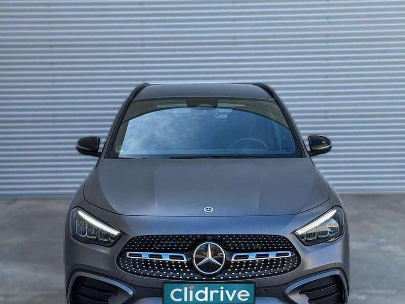 Usado Mercedes GLA200 163 CV (119 kW) 2024 Gris SUV