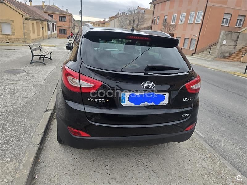 Usado Hyundai ix35 136 CV (100 kW) 2015 Negro SUV