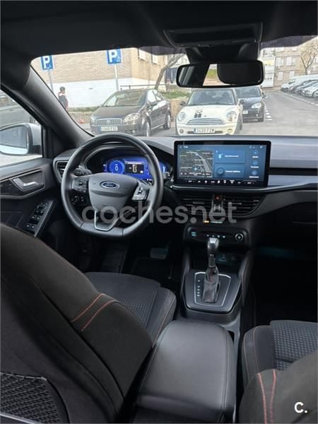 Gris / plata Usado 2023 Ford Focus ST-Line Familiar | 14.000 € (Buen precio) - Imagen 1/2