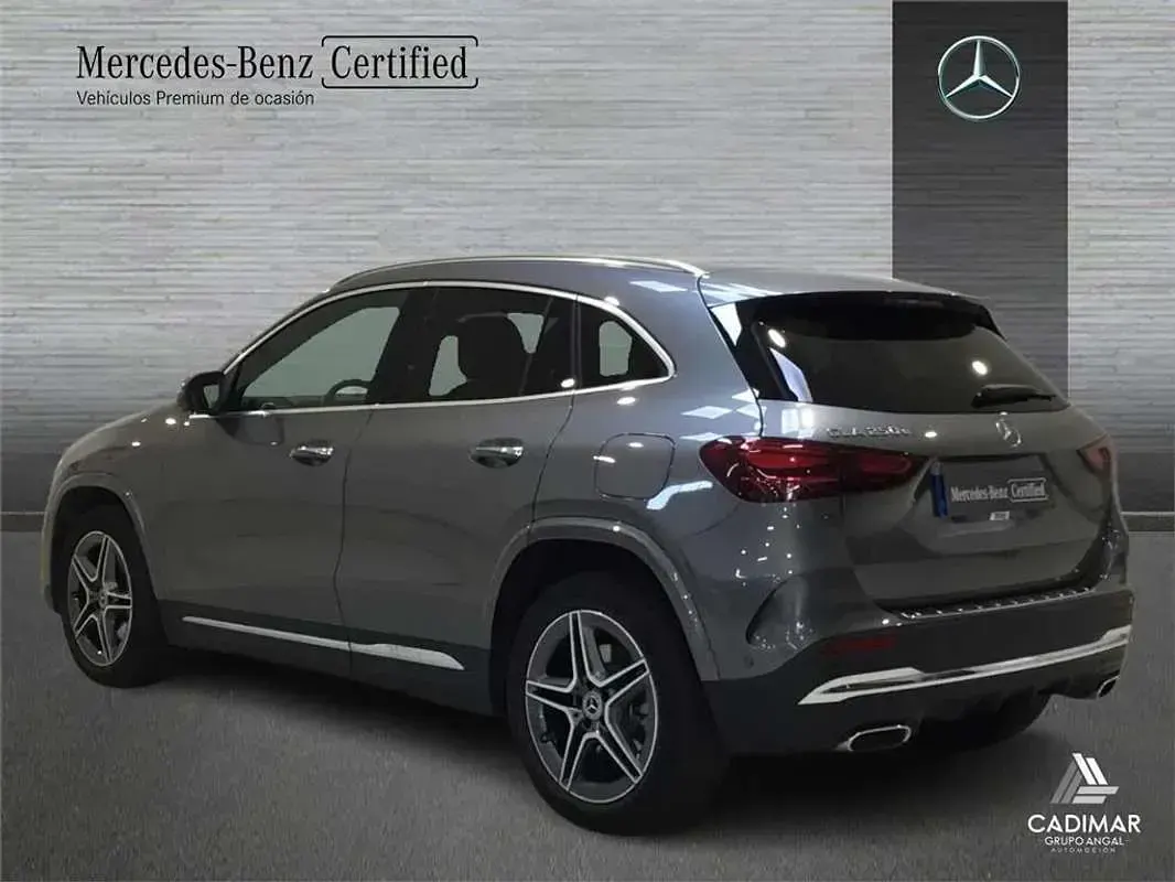 Usado Mercedes GLA250 218 CV (160 kW) 2024 SUV