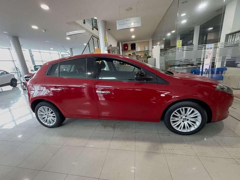 Usado Fiat Bravo Easy 90 CV (66 kW) 2013 Rojo Utilitario