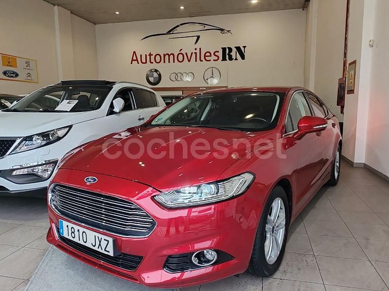 Granate Usado 2017 Ford Mondeo Titanium Berlina | 11.500 € (Precio justo) - Imagen 1/4