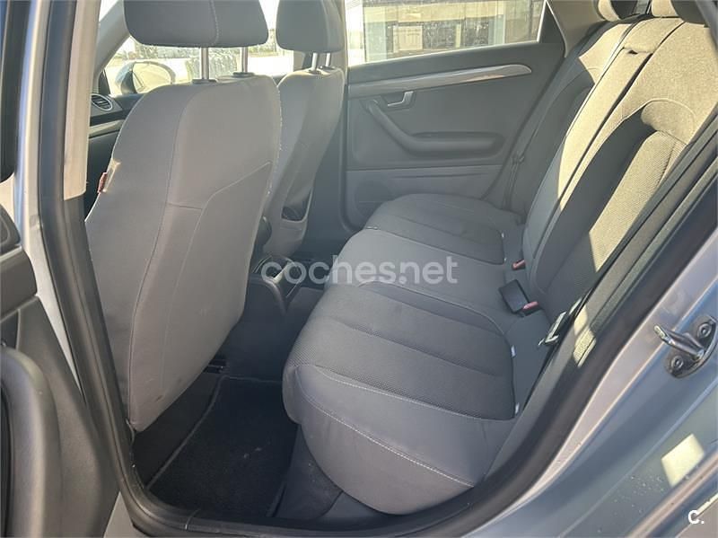 Usado Seat Exeo Style 143 CV (105 kW) 2010 Gris / plata Familiar