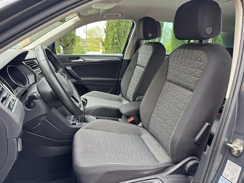 Usado VW Tiguan Life 130 CV (95 kW) 2020 Gris SUV