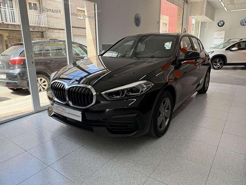 Usado BMW 118 136 CV (100 kW) 2022 Negro Utilitario