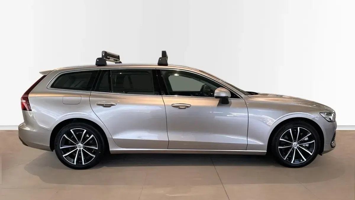 Nuevo Volvo V60 Core 350 CV (257 kW) 2025 Beige Familiar