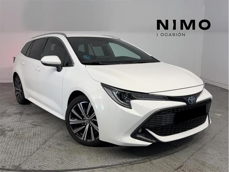 Usado Toyota Corolla Style 122 CV (89 kW) 2021 Plata Familiar