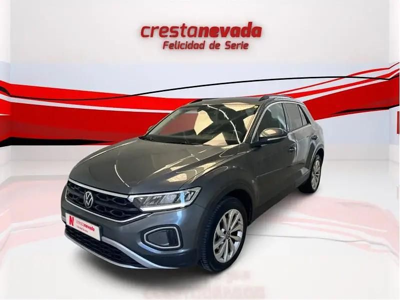 Usado VW T-Roc Life 115 CV (84 kW) 2022 Gris SUV