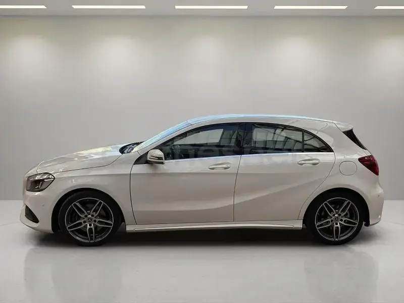 Usado Mercedes A250 218 CV (160 kW) 2018 Blanco Berlina