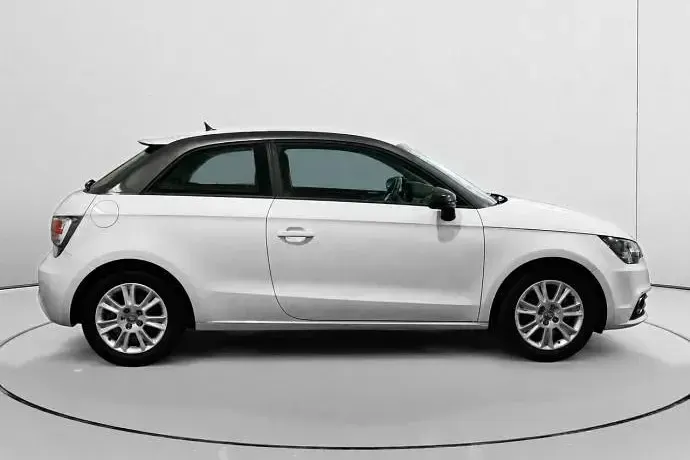 Usado Audi A1 Attraction 105 CV (77 kW) 2011 Utilitario