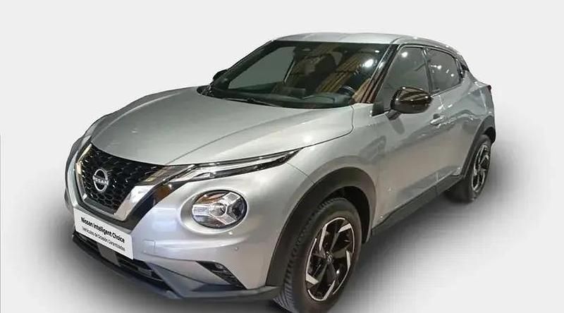 Usado Nissan Juke N-Connecta 114 CV (83 kW) 2023 Diamond silver (metalizado) SUV