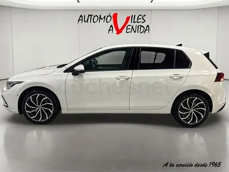 Usado VW Golf VIII Life 110 CV (80 kW) 2021 Blanco Berlina