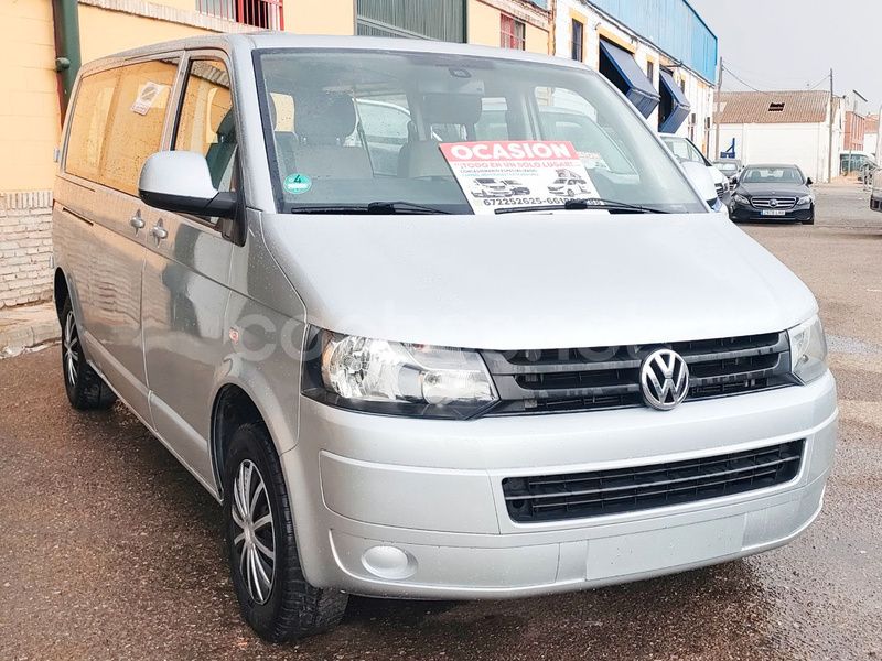 Gris / plata Usado 2012 VW Caravelle Comfortline Monovolumen | 18.999 € (Precio justo) - Imagen 1/4