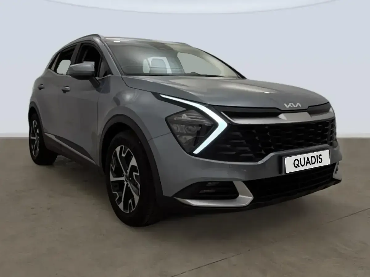Usado Kia Sportage 150 CV (110 kW) 2022 Gris SUV