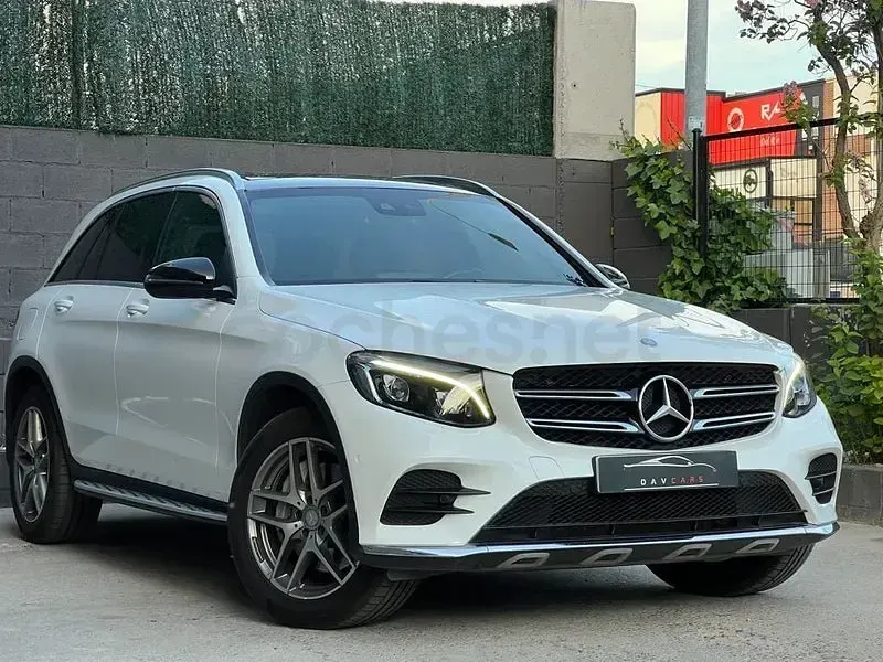 Usado Mercedes GLC220 AMG line 170 CV (125 kW) 2016 Blanco SUV