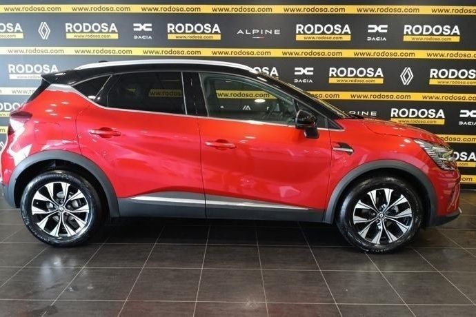 Usado Renault Captur Techno 90 CV (66 kW) 2024 Rojo SUV
