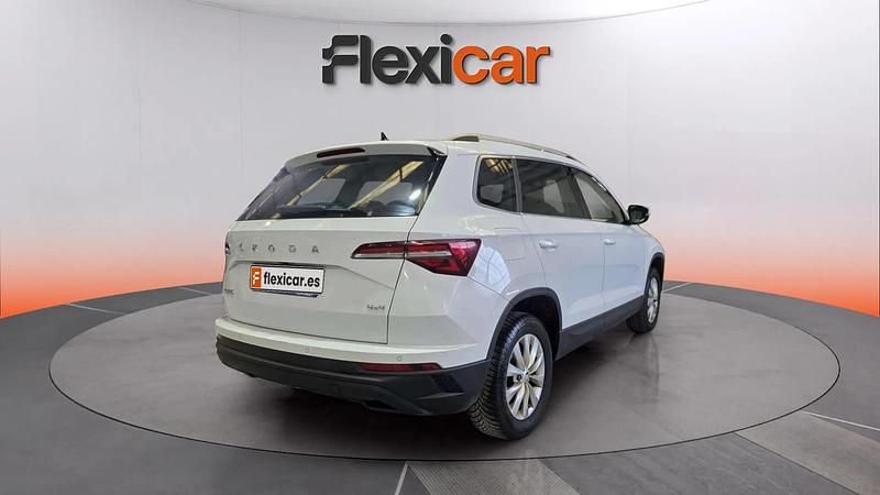 Usado Skoda Karoq Ambition 150 HP (110 kW) 2023 Branco SUV