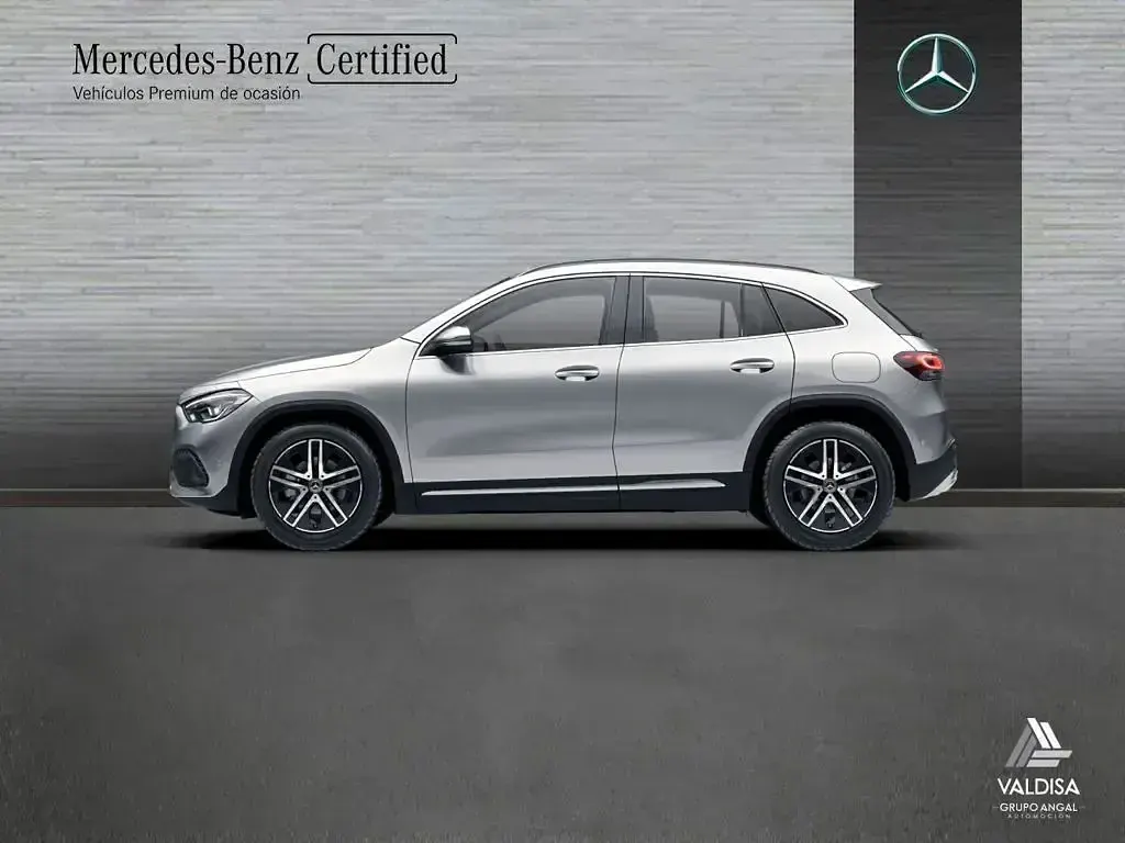 Usado Mercedes GLA180 136 CV (100 kW) 2022 Gris SUV