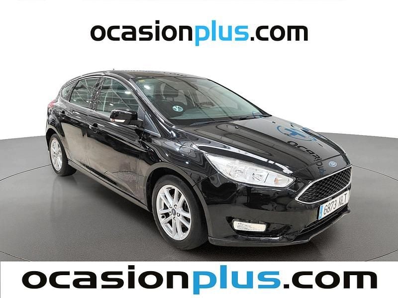 Usado Ford Focus Trend+ 125 CV (91 kW) 2018 Negro Utilitario