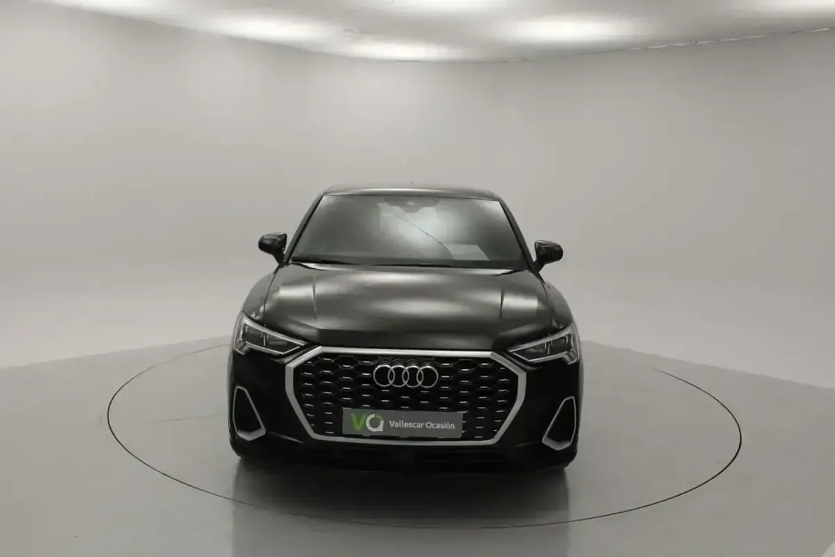 Usado Audi Q3 150 CV (110 kW) 2024 Negro SUV