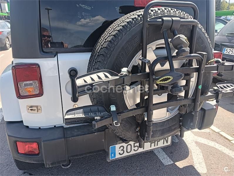 Usado Jeep Wrangler Unlimited Sahara 177 CV (130 kW) 2011 Blanco SUV