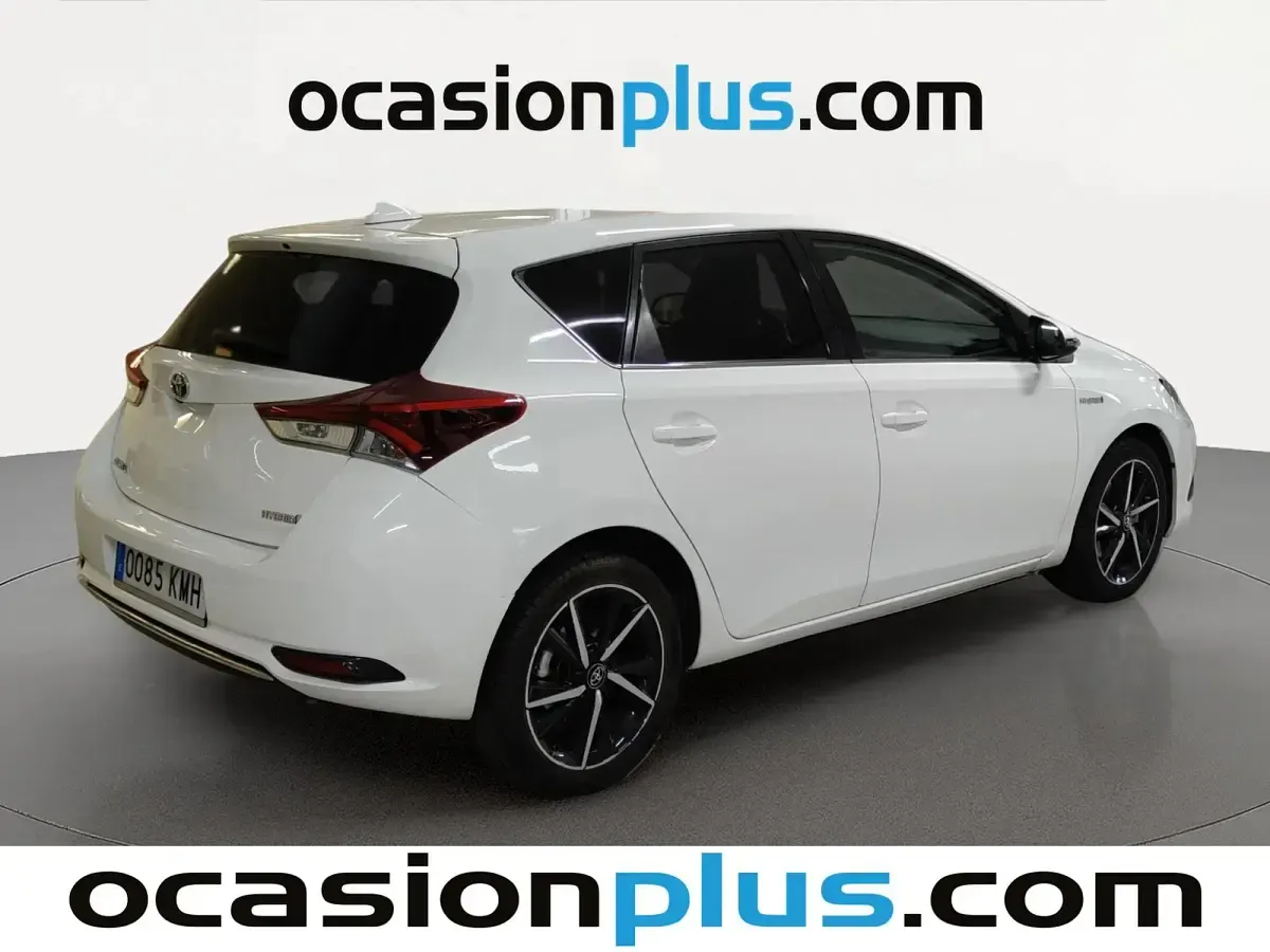 Usado Toyota Auris Hybrid Edition 136 CV (100 kW) 2018 Blanco Utilitario