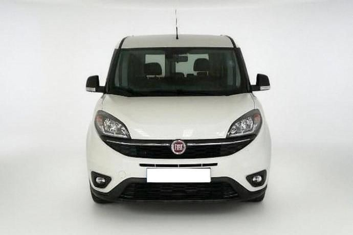 Usado Fiat Doblò 95 CV (69 kW) 2021 Monovolumen