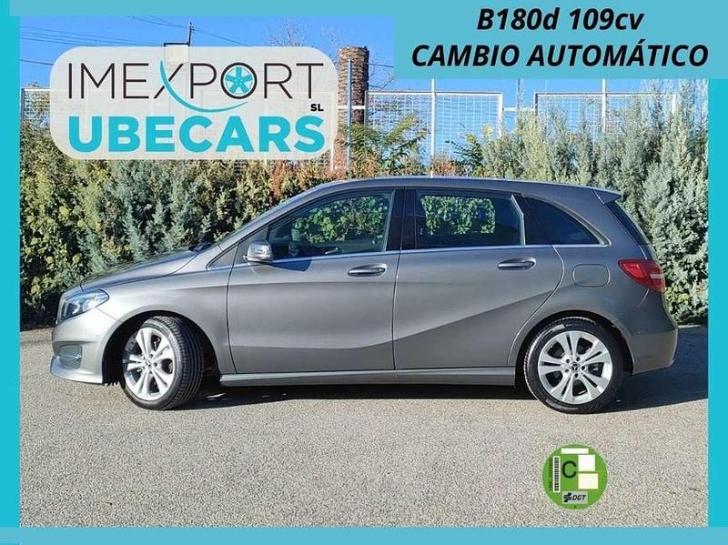 Usado Mercedes B180 109 CV (80 kW) 2017 Gris Monovolumen
