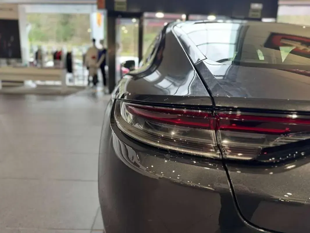 Occasion Porsche Panamera 4 462 PK (339 kW) 2021 Grijs Sedan