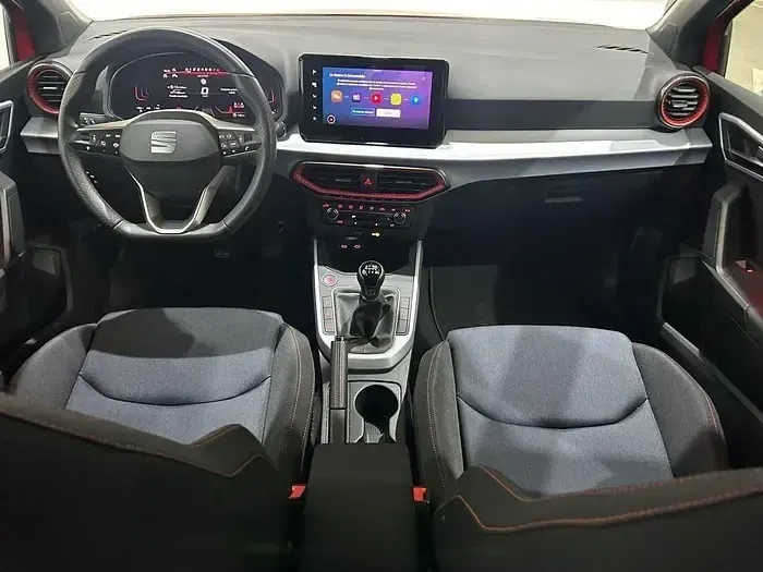 Usado Seat Arona FR 115 CV (84 kW) 2024 Rojo SUV