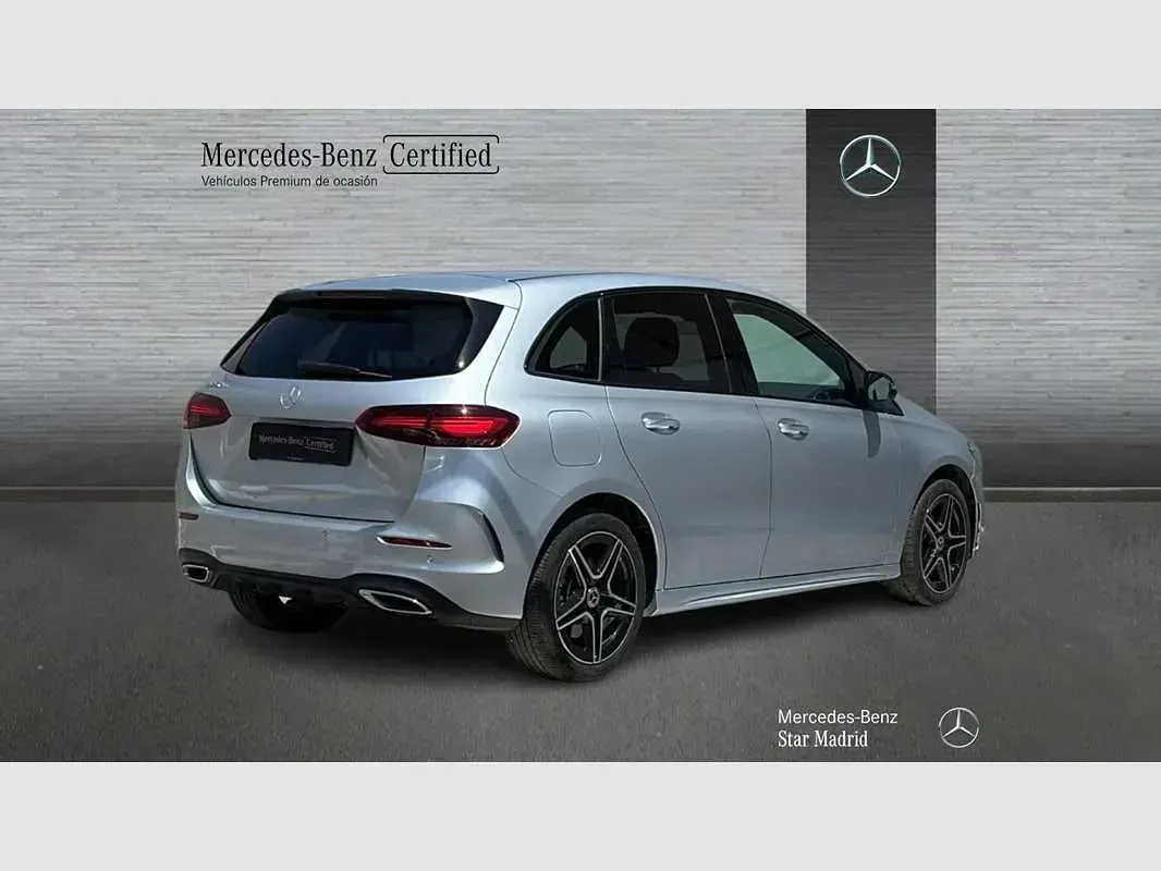 Usado Mercedes B250e 218 CV (160 kW) 2025 Plateado Utilitario