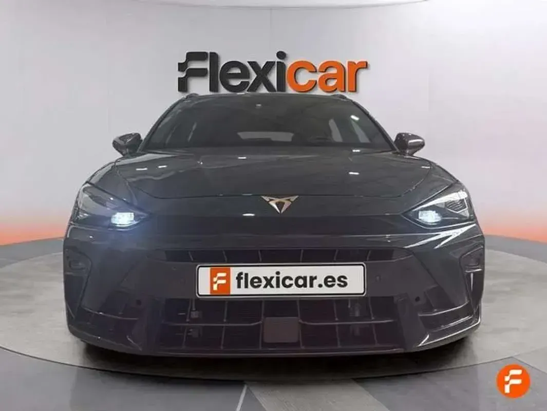 Usado Cupra Leon 204 CV (150 kW) 2024 Azul Utilitario