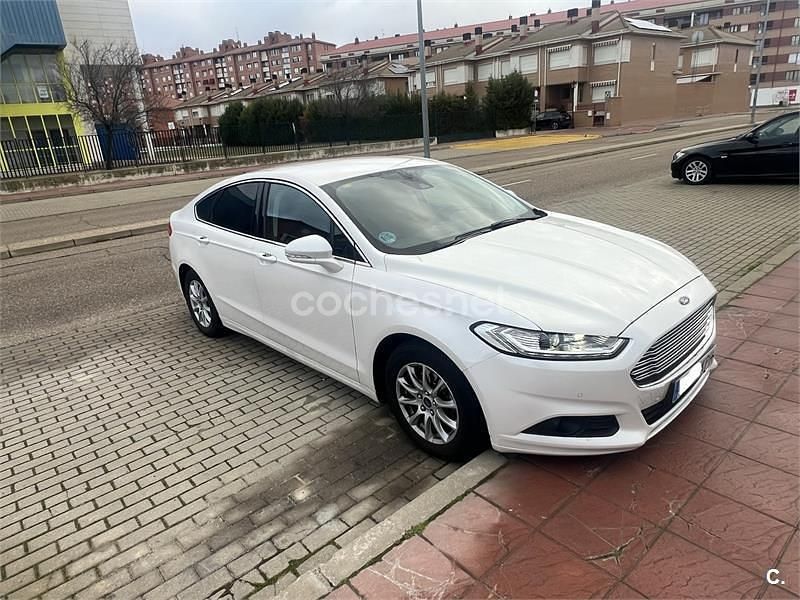 Blanco Usado 2018 Ford Mondeo Trend Berlina | 14.500 € (Precio justo) - Imagen 1/4
