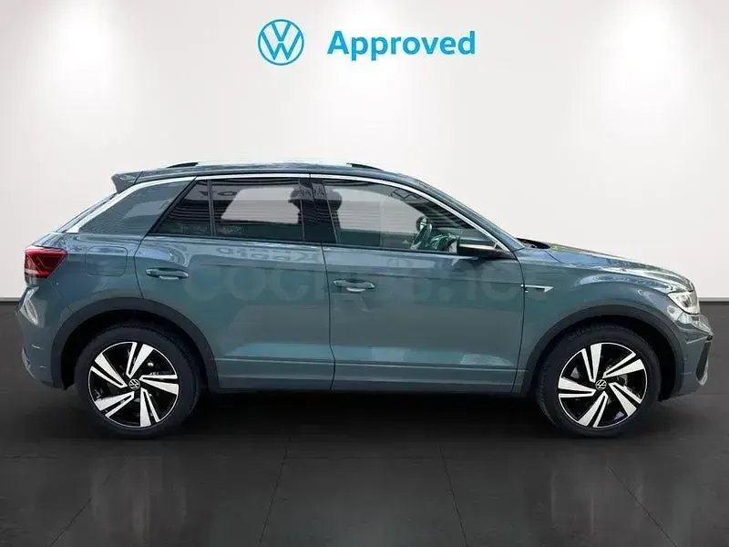 Usado VW T-Roc R-line 150 CV (110 kW) 2023 Gris / plata SUV