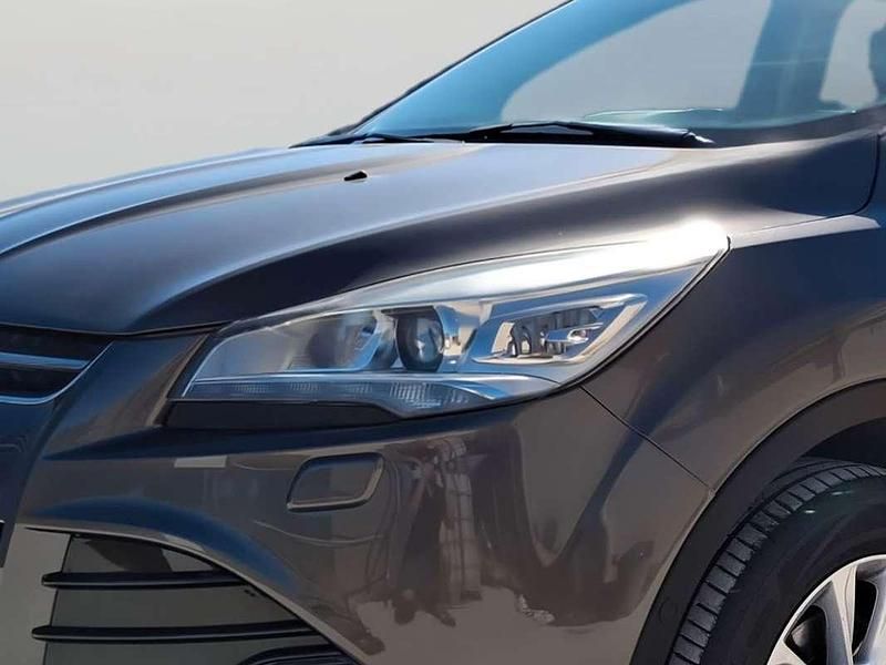 Usado Ford Kuga Business Edition 150 CV (110 kW) 2016 Gris / plata SUV