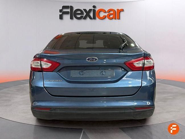Usado Ford Mondeo Business Edition 150 CV (110 kW) 2018 Azul Berlina