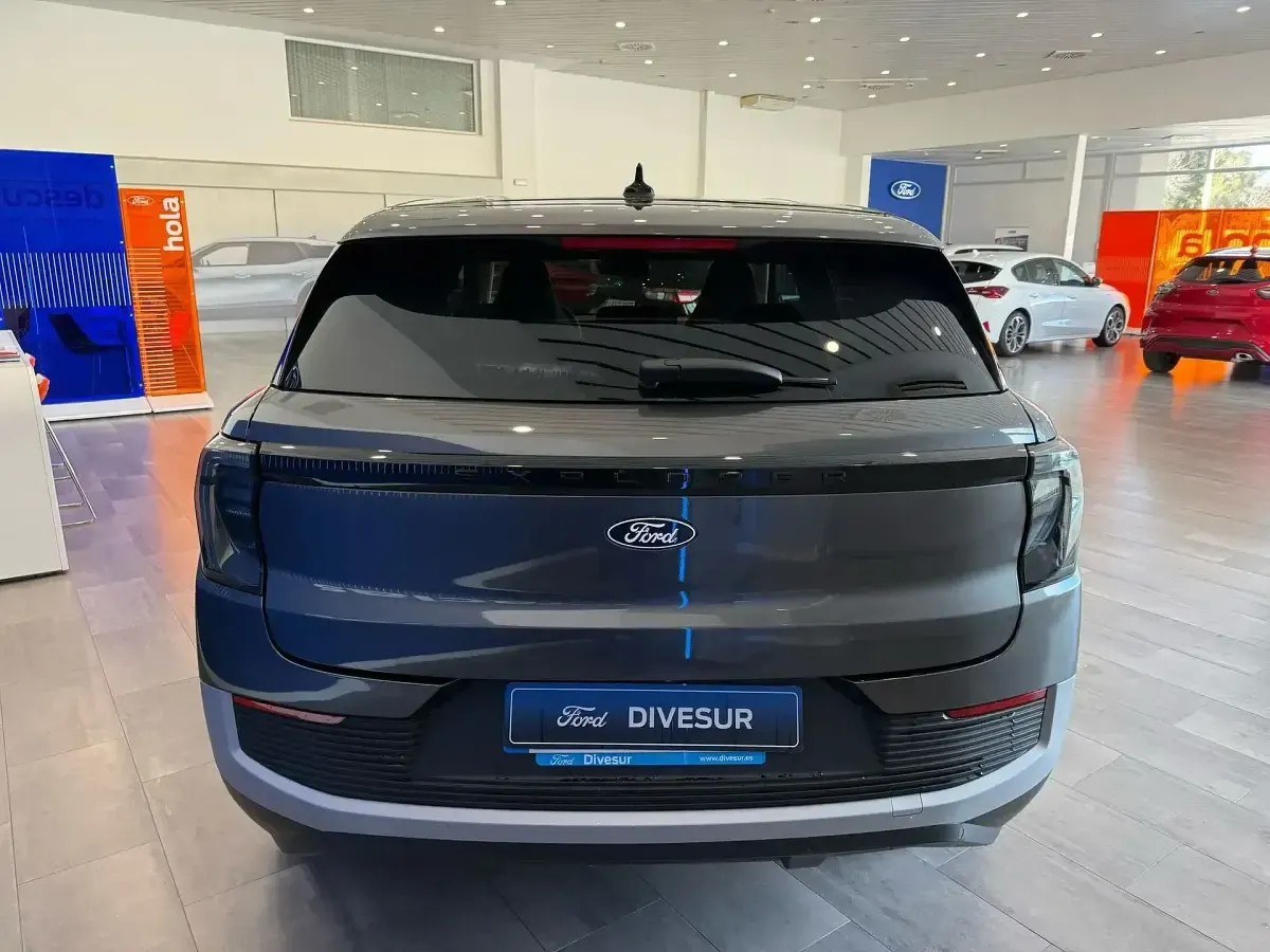 Usado Ford Explorer Premium 210 kW (286 CV) 2024 Gris SUV