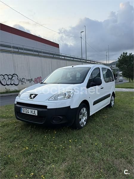 Blanco Usado 2012 Peugeot Partner Tepee Access Monovolumen | 9200 € (Precio justo) - Imagen 1/1