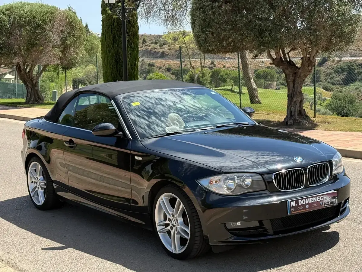 Usado BMW 118 143 CV (105 kW) 2010 Negro Utilitario