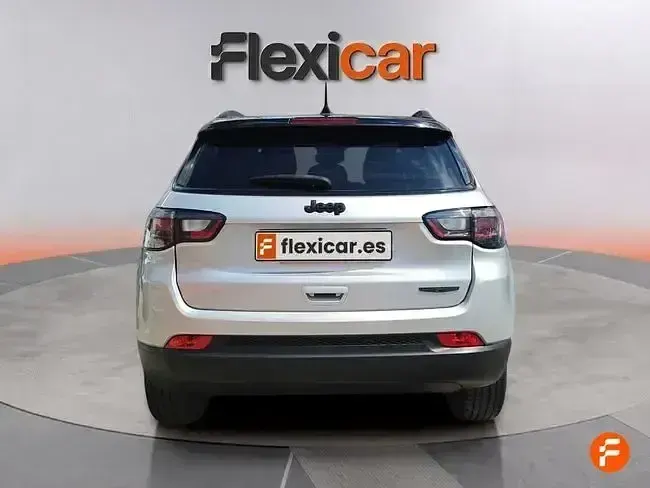 Usado Jeep Compass 130 CV (95 kW) 2022 Gris SUV