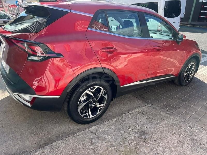 Usado Kia Sportage 150 CV (110 kW) 2023 Granate SUV