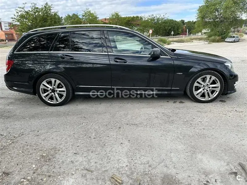 Usado Mercedes C300 Avantgarde 231 CV (169 kW) 2011 Negro Familiar