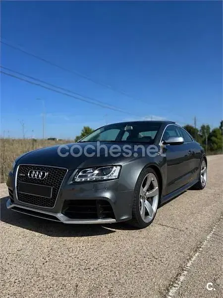 Usado Audi RS5 Advanced 450 CV (330 kW) 2010 Gris / plata Coupe