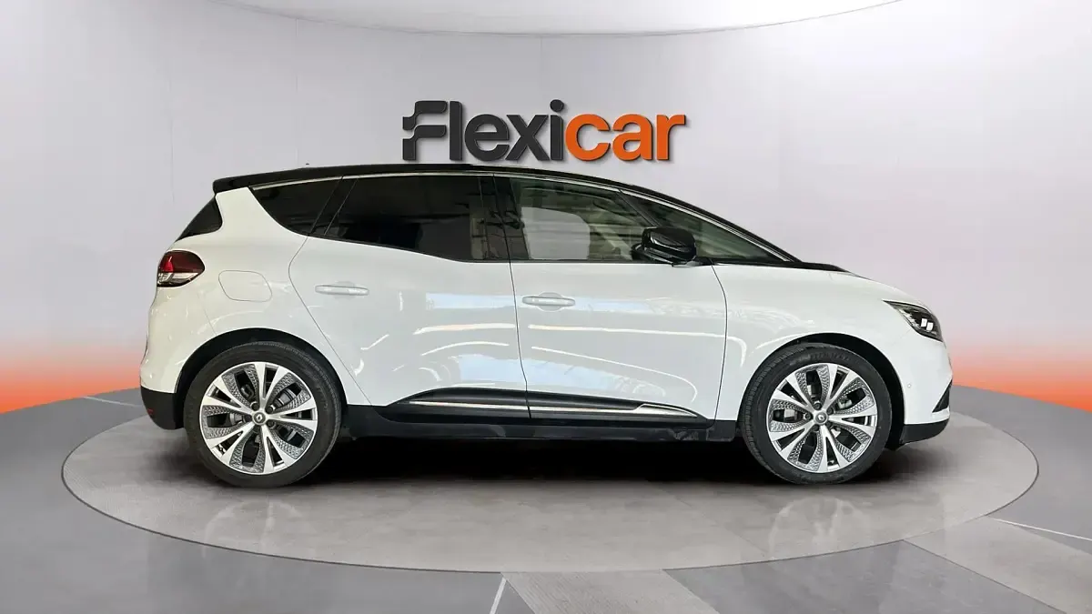 Usado Renault Scénic IV Intens 110 CV (80 kW) 2018 Blanco Monovolumen