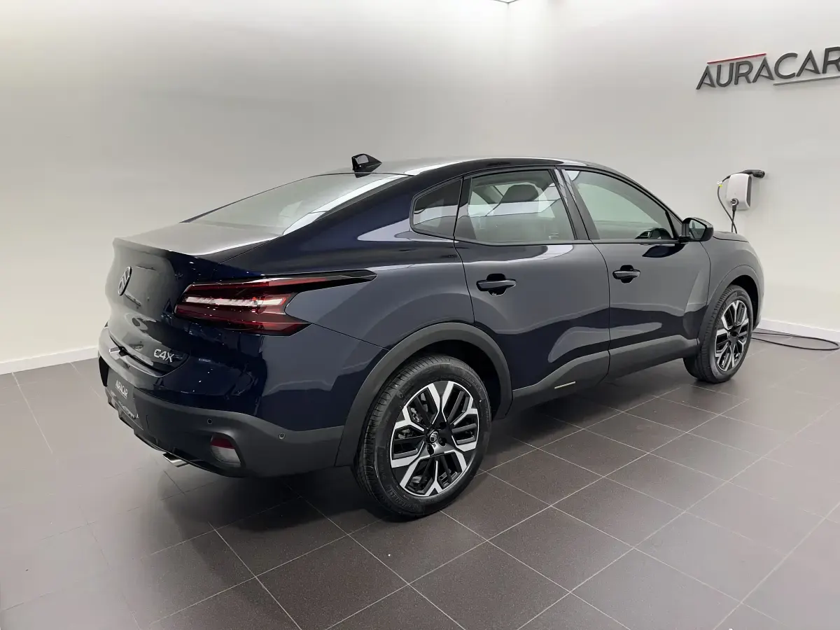 Nuevo Citroën C4 X Business Class 145 CV (106 kW) 2026 Azul SUV