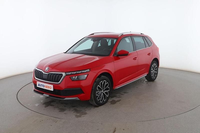 Rojo Usado 2022 Skoda Kamiq Style SUV | 20.999 € (Un poco caro) - Imagen 1/3